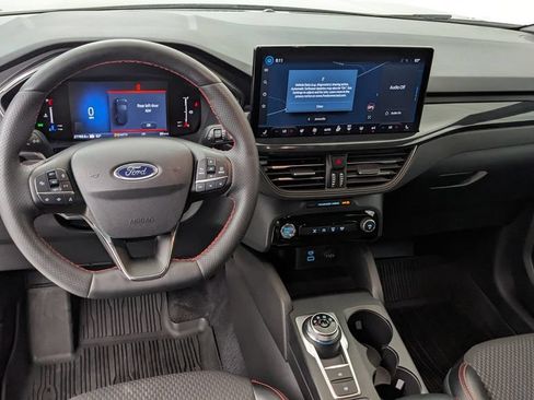 Certified 2023 Ford Escape ST-Line w/ Tech Pack #1 AWD/4WD image 3