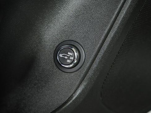 Used 2023 Chevrolet Blazer LT AWD/4WD image 28