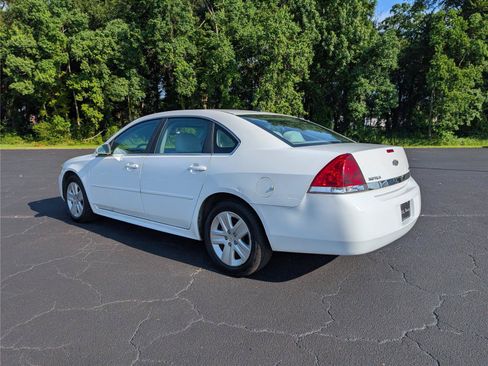 Used 2011 Chevrolet Impala LS FWD image 3