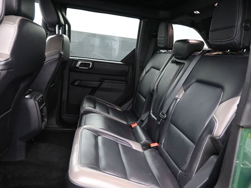 Used 2025 Ford Bronco Outer Banks image 13