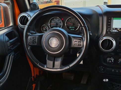 Used 2013 Jeep Wrangler Unlimited Sahara w/ Connectivity Group image 20