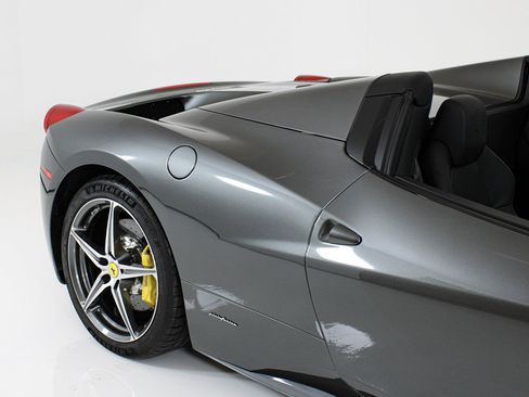 Certified 2013 Ferrari 458 Spider RWD image 34