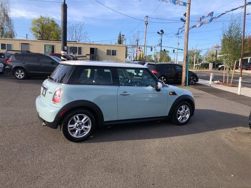 Used 2011 MINI Cooper Hardtop FWD image 2