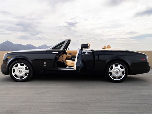 Used 2009 Rolls-Royce Phantom Drophead Coupe RWD image 7