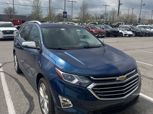 Used 2020 Chevrolet Equinox Premier image 2