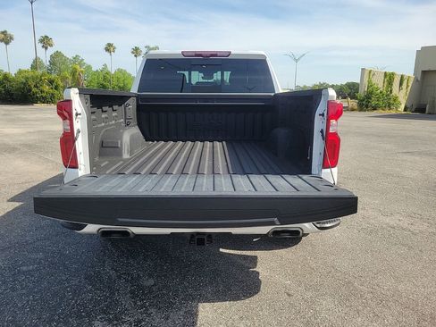Used 2024 Chevrolet Silverado 1500 High Country w/ Technology Package AWD/4WD image 7