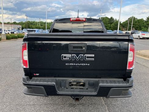 Used 2022 GMC Canyon Elevation w/ Elevation Premium Package AWD/4WD image 18