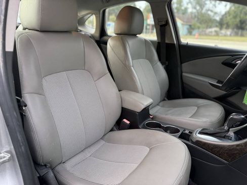 Used 2012 Buick Verano FWD image 22