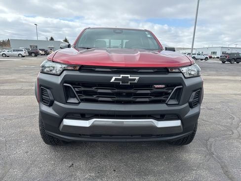 Used 2024 Chevrolet Colorado Trail Boss w/ Technology Package image 3