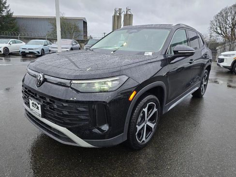 New 2026 Volkswagen Tiguan SE image 8