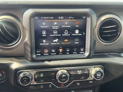 Used 2021 Jeep Wrangler Sport AWD/4WD image 19