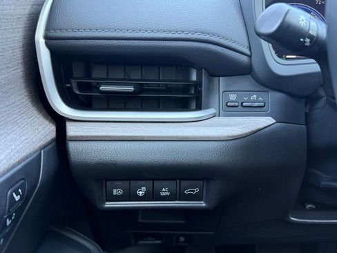 Used 2024 Toyota Grand Highlander AWD Hybrid image 20