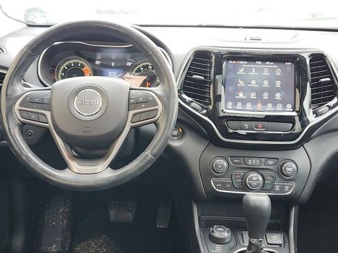 Used 2020 Jeep Cherokee Limited image 16