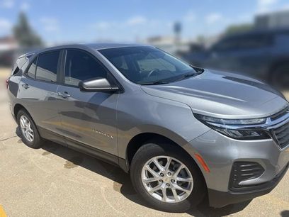 Used 2024 Chevrolet Equinox LS w/ LS Convenience Package