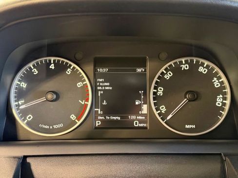 Used 2016 Land Rover LR4 HSE image 28