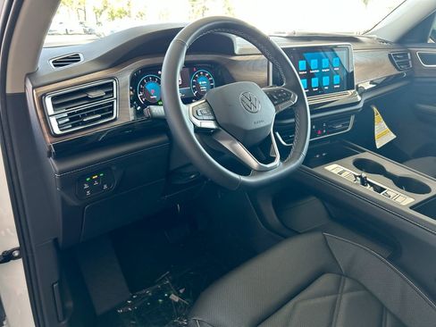 New 2026 Volkswagen Atlas SE image 13