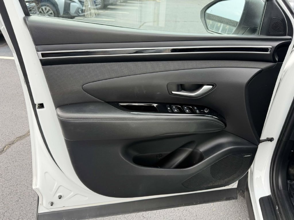 Used 2022 Hyundai Tucson SEL w/ Convenience + Premium Package AWD/4WD image 16