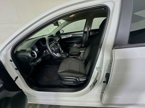 Used 2024 Kia Forte LXS w/ LXS Technology Package image 13