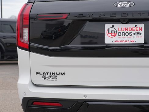 New 2026 Ford Expedition Platinum AWD/4WD image 12
