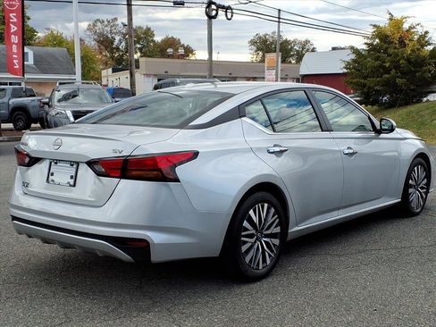 Certified 2023 Nissan Altima 2.5 SV FWD image 5
