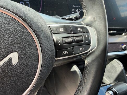 Used 2023 Kia Sportage EX FWD image 30