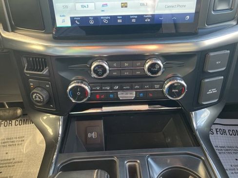 Used 2023 Ford F150 Lariat image 13