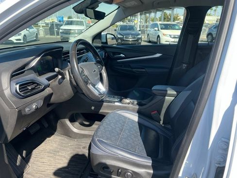 Used 2022 Chevrolet Bolt EUV Premier w/ Launch Edition FWD image 12