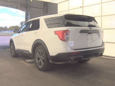 Used 2024 Ford Explorer XLT w/ Equipment Group 202A AWD/4WD image 2