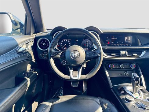 Used 2024 Alfa Romeo Stelvio Sprint image 21