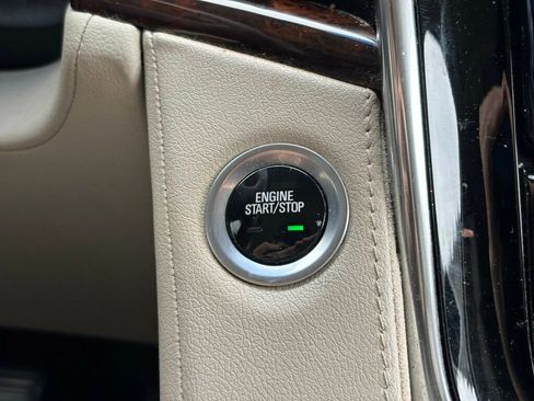 Used 2016 Cadillac Escalade Luxury image 30