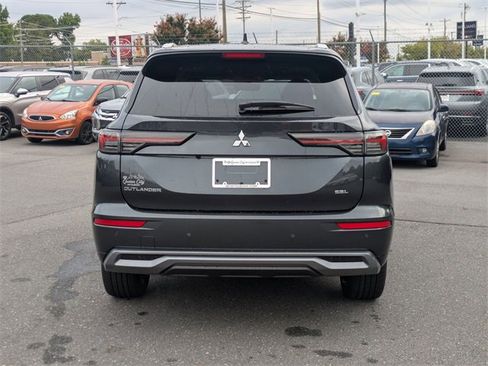 New 2025 Mitsubishi Outlander SEL image 4