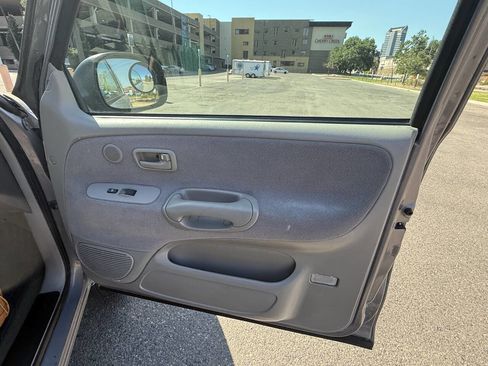 Used 2000 Toyota Tundra SR5 image 21