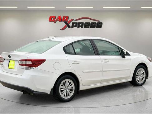 Used 2018 Subaru Impreza 2.0i Premium image 8