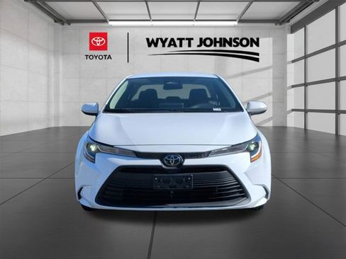 Used 2024 Toyota Corolla LE FWD image 8