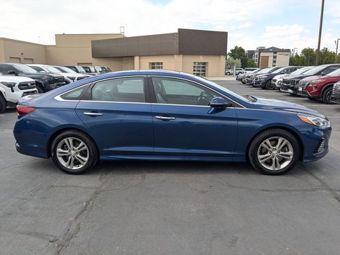 Used 2019 Hyundai Sonata Limited w/ Ultimate Package 04 FWD image 2