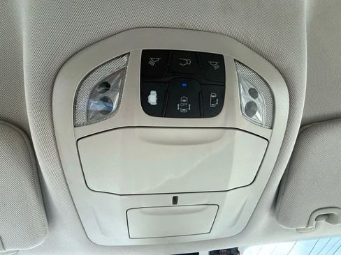 Used 2017 Chrysler Pacifica Touring-L w/ Tire & Wheel Group FWD image 40