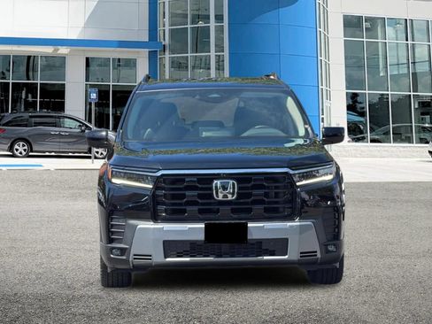 New 2026 Honda Pilot Touring image 9