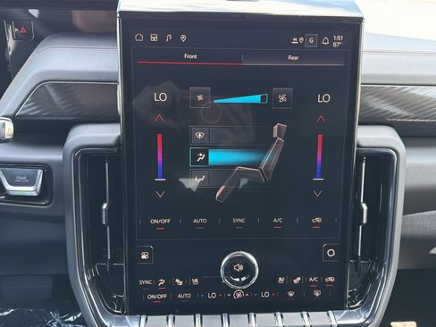 New 2026 GMC Yukon AT4 w/ AT4 Premium Plus Package AWD/4WD image 21