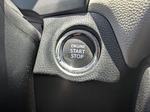 Used 2021 Toyota RAV4 XLE FWD image 29