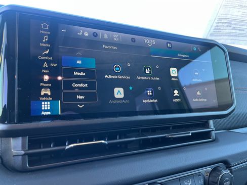 Used 2025 Jeep Wrangler Unlimited Rubicon w/ Technology Group image 29