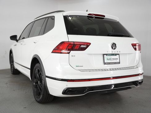 Used 2022 Volkswagen Tiguan SE R-Line FWD image 7
