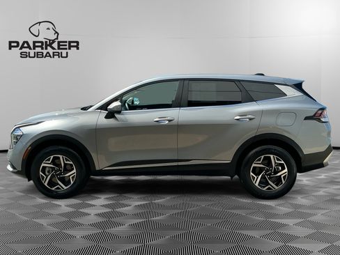 Used 2023 Kia Sportage LX AWD/4WD image 2