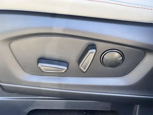 New 2025 Ford Explorer Active w/ Active Comfort Package image 19