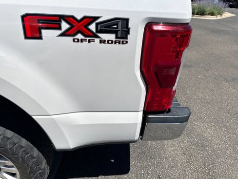 Used 2019 Ford F350 Lariat w/ Lariat Value Package AWD/4WD image 3