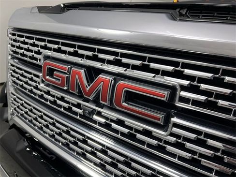Used 2023 GMC Sierra 3500 Denali image 32