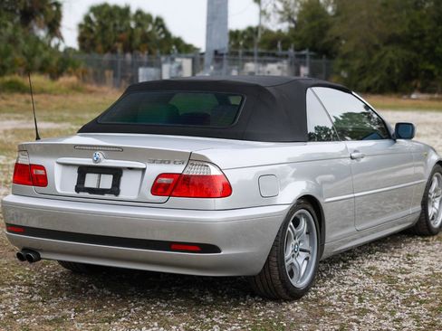 Used 2004 BMW 330Ci Convertible image 10