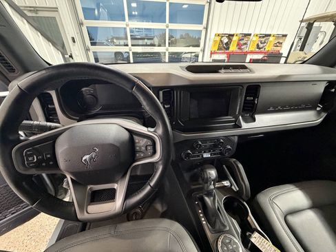 Used 2023 Ford Bronco Big Bend image 6