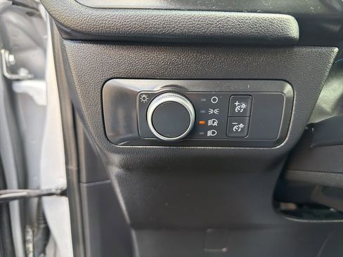 Used 2020 Ford Escape SE image 22