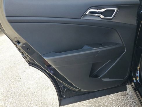 New 2025 Kia Sportage LX image 22