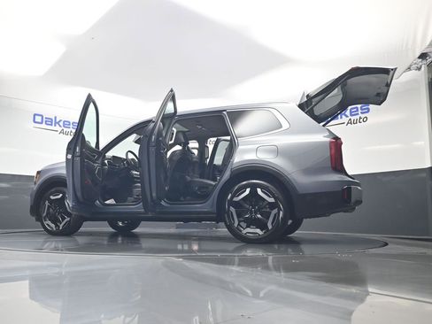 Used 2025 Kia Telluride S AWD/4WD image 65
